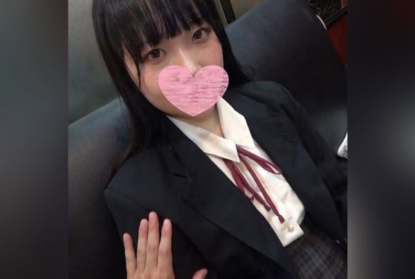 [FC2-PPV-4621834] [No-mask, personal filming] 18-year-old idol-level beauty with a petite and youthful face in uniform gets filmed in a sex scene [High-quality bonus included].