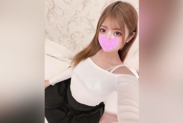 [FC2-PPV-4674037] [Uncensored] A date with a 21-year-old E-cup girl who works part-time at a Starbucks frequented by a famous high school student and has sparkling eyes and is innocent and erotic!! Serious creampie sex with a sensitive shaved pussy!!