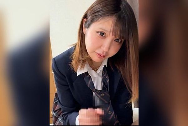 [FC2-PPV-4823868] A cheeky gal from the top caste, who called her uncle creepy, is seduced by his technique and orgasms repeatedly after being penetrated by a thick cock. Once her clothes are off, her famous G-cup breasts are revealed.