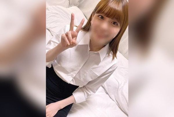 [FC2-PPV-4884781] Ordered by Boyfriend to Service Stranger’s Cock After Work, Gets Pounded from Behind by Huge Dick and Filled with Hot Cum!