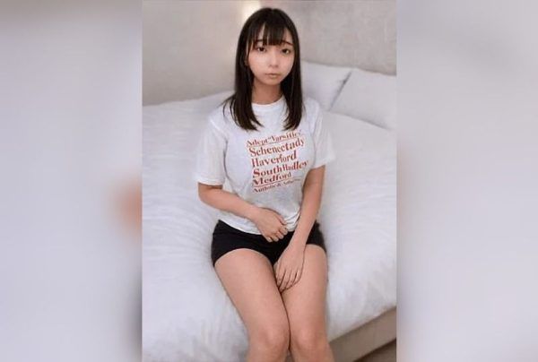 [FC2-PPV-4931067] 18-year-old Tokyo introvert virgin with huge H-cup breasts and natural bush gets massive creampie in raw footage
